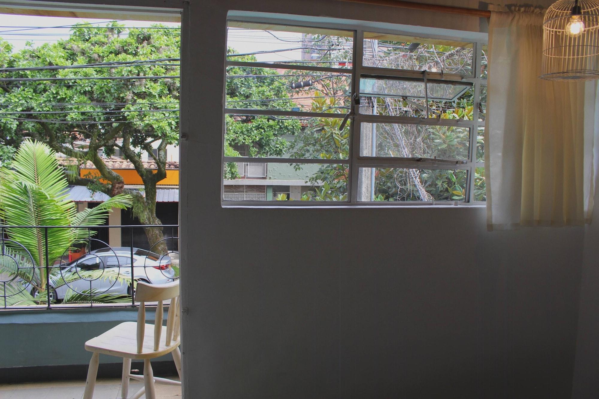 Hostal Casa Estacion Medellín Buitenkant foto