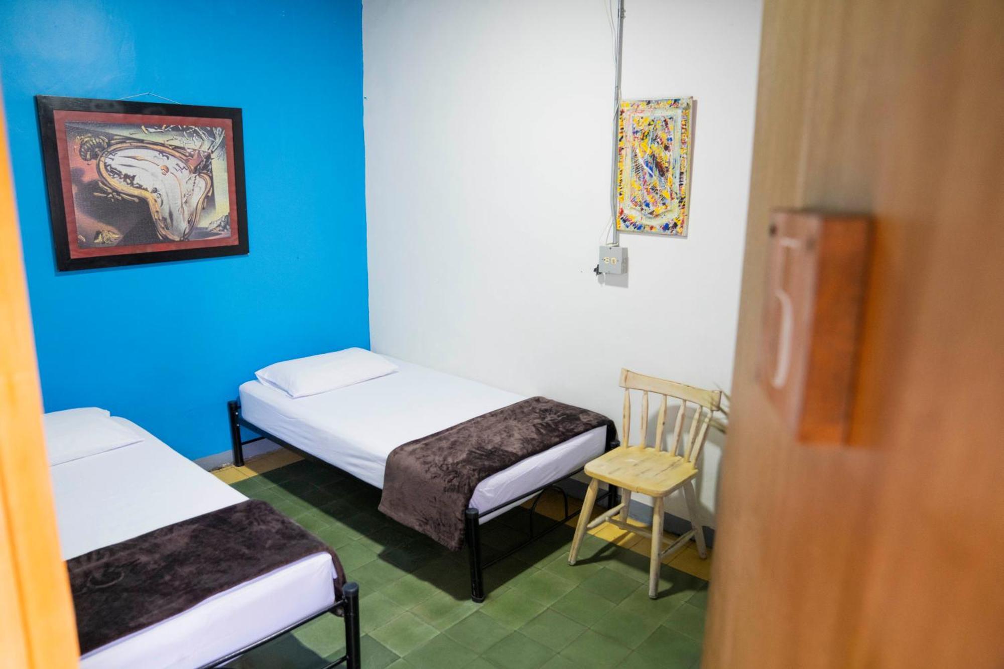 Hostal Casa Estacion Medellín Buitenkant foto
