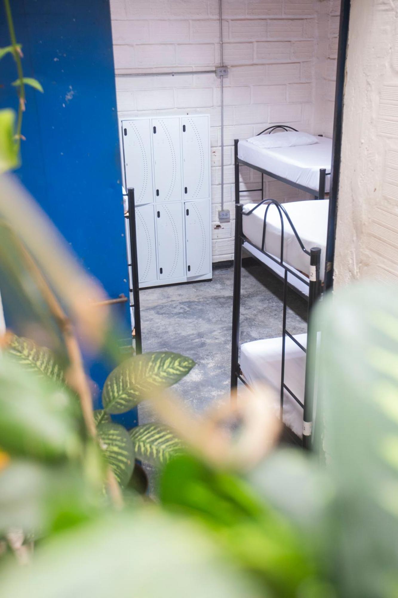 Hostal Casa Estacion Medellín Buitenkant foto