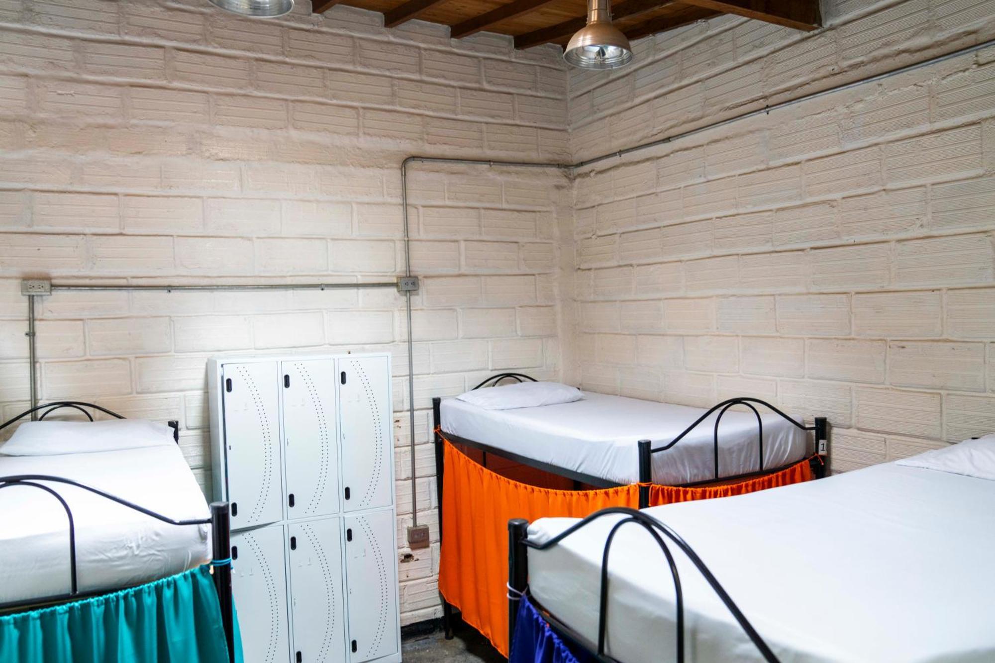 Hostal Casa Estacion Medellín Buitenkant foto